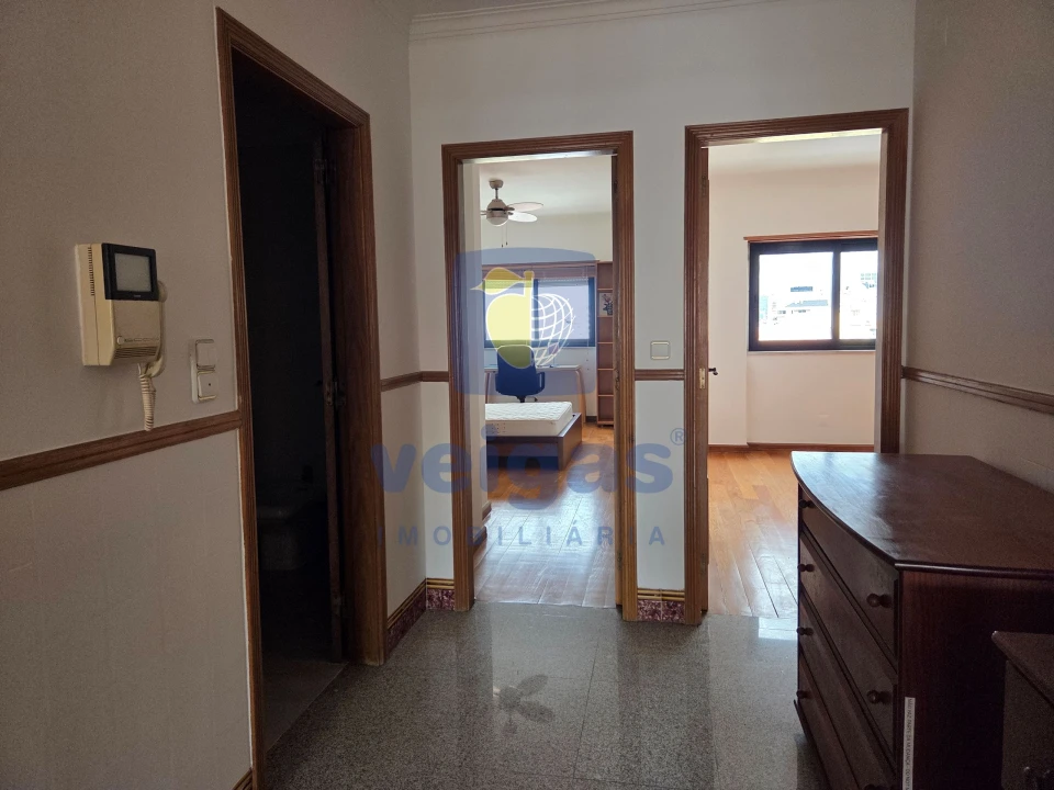 Apartamento T4 para Arrendamento em Areeiro Foto 16