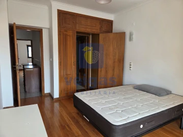 Apartamento T4 para Arrendamento em Areeiro