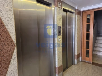 Apartamento T4 para Arrendamento em Areeiro