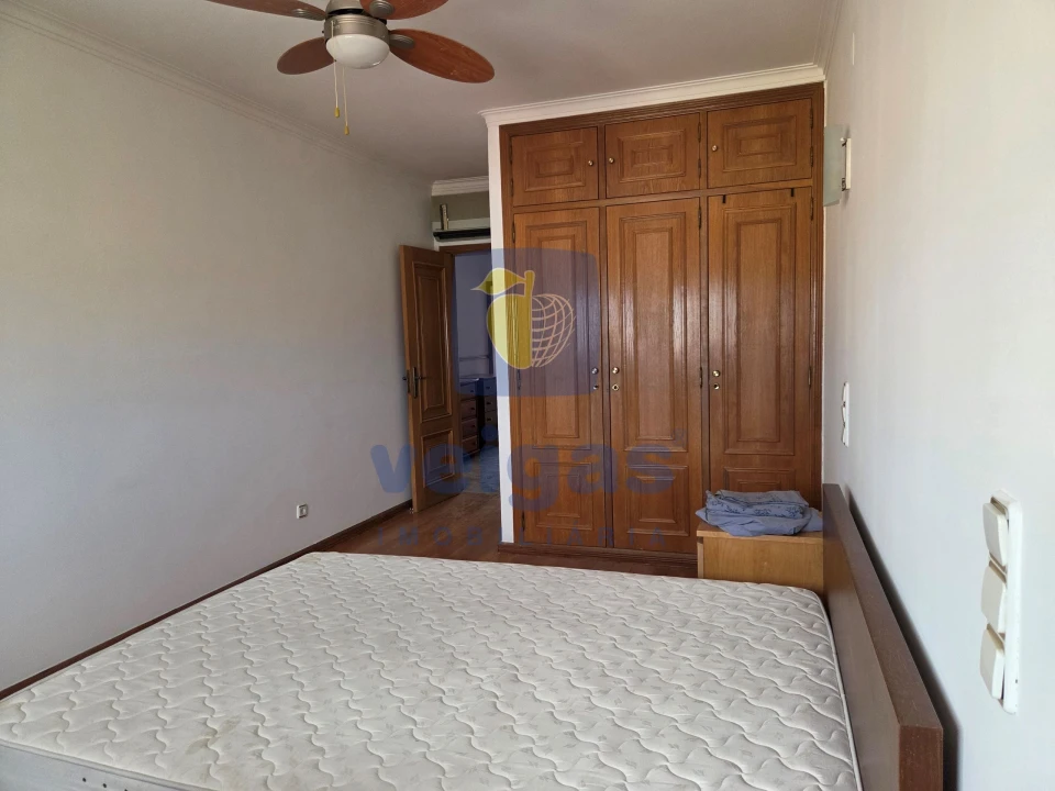 Apartamento T4 para Arrendamento em Areeiro Foto 38