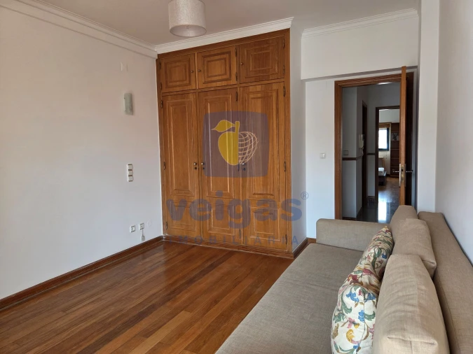 Apartamento T4 para Arrendamento em Areeiro Foto 21