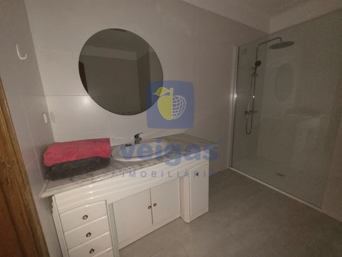 Apartamento T4 para Arrendamento em Areeiro Foto 40