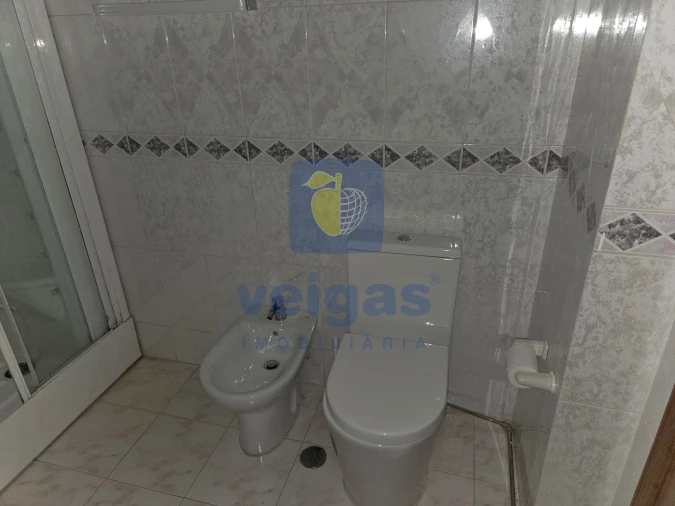 Apartamento T4 para Arrendamento em Areeiro Foto 29