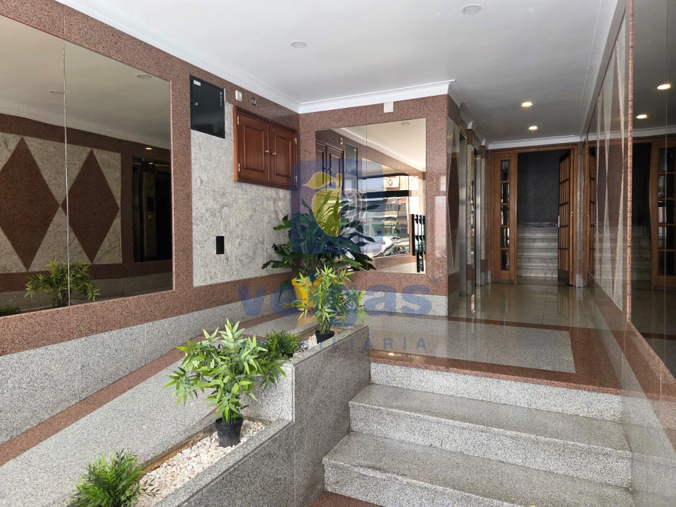 Apartamento T4 para Arrendamento em Areeiro Foto 56
