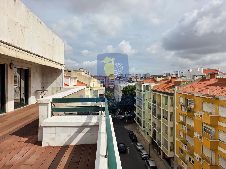 Apartamento T4 para Arrendamento em Areeiro Foto 10
