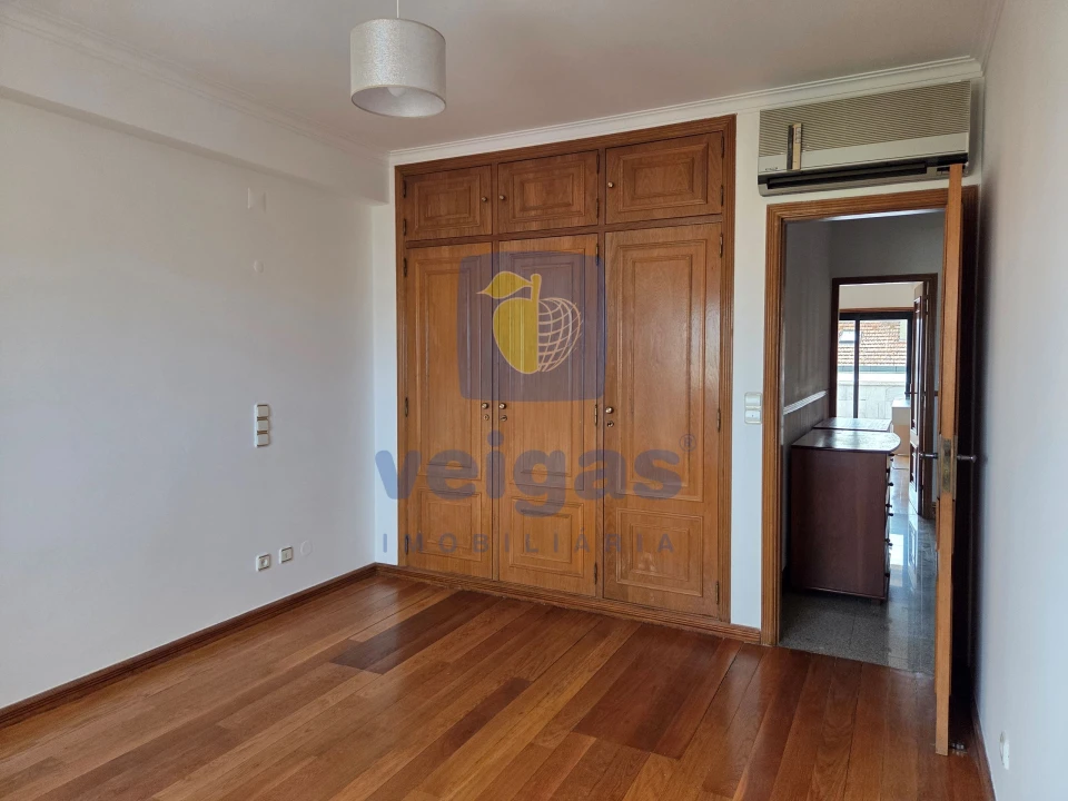 Apartamento T4 para Arrendamento em Areeiro Foto 34
