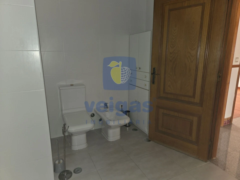 Apartamento T4 para Arrendamento em Areeiro Foto 41