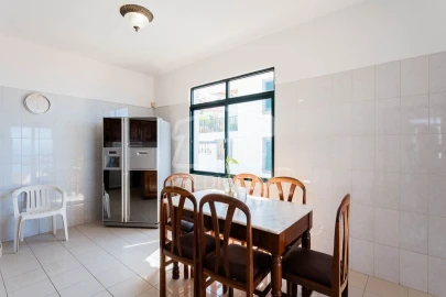 Moradia T4 para Venda em Funchal (Santa Maria Maior)