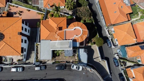 Moradia T4 para Venda em Funchal (Santa Maria Maior)
