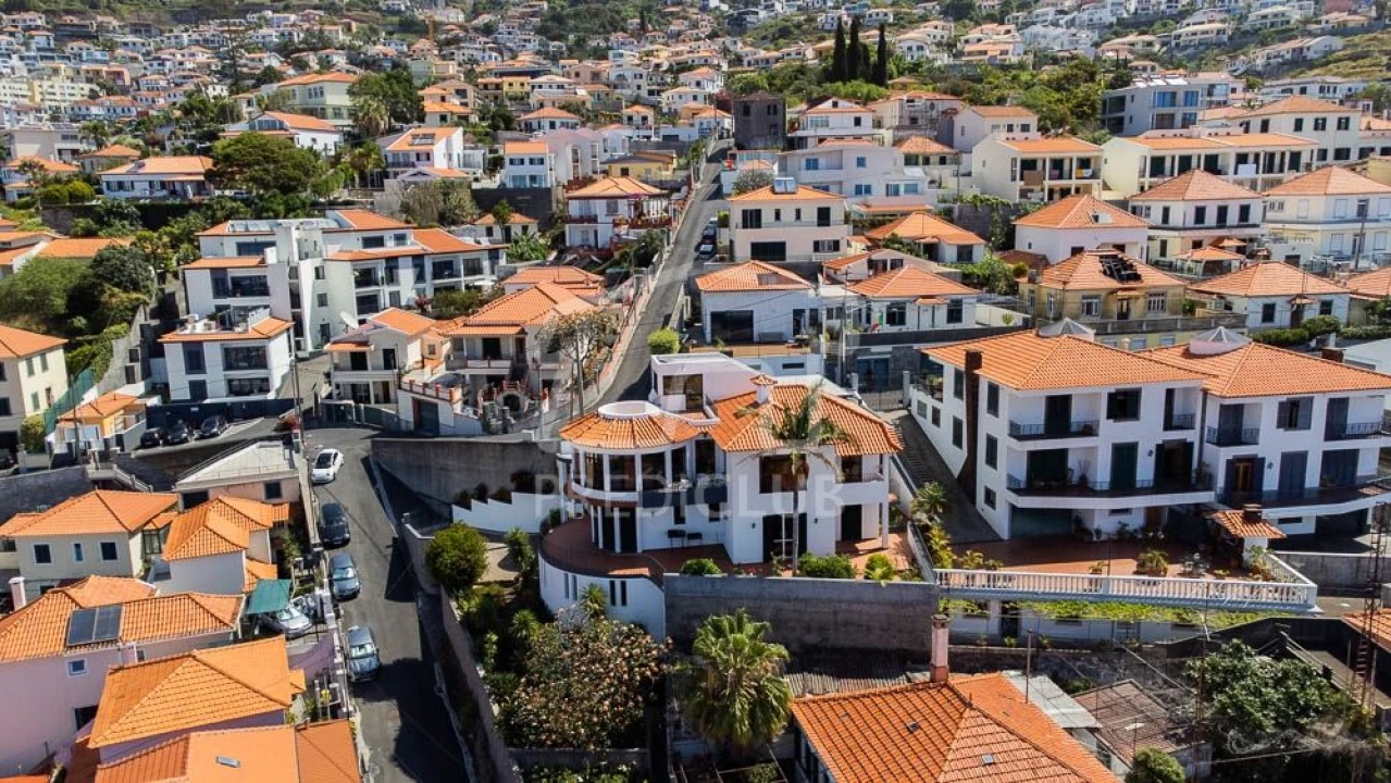 Moradia T4 para Venda em Funchal (Santa Maria Maior) Foto 32