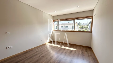 Moradia T4 para Venda em Mire de Tibães