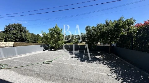 Moradia T4 para Venda em Mire de Tibães