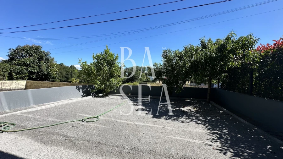 Moradia T4 para Venda em Mire de Tibães Foto 31