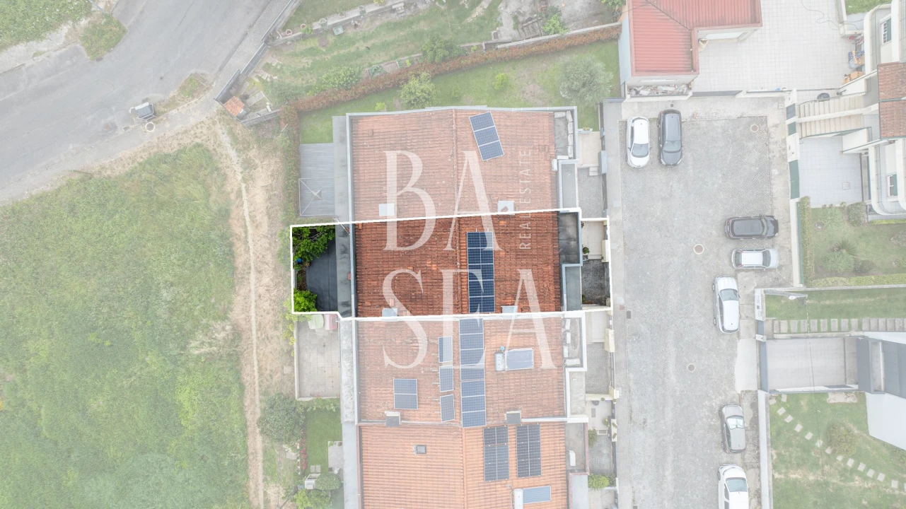 Moradia T4 para Venda em Mire de Tibães Foto 34
