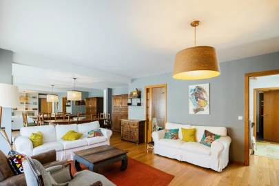 Apartamento T3 para Venda em Carcavelos e Parede