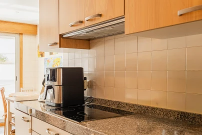 Apartamento T3 para Venda em Carcavelos e Parede