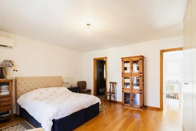 Apartamento T3 para Venda em Carcavelos e Parede