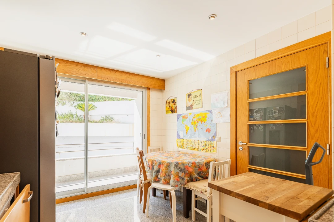 Apartamento T3 para Venda em Carcavelos e Parede Foto 28
