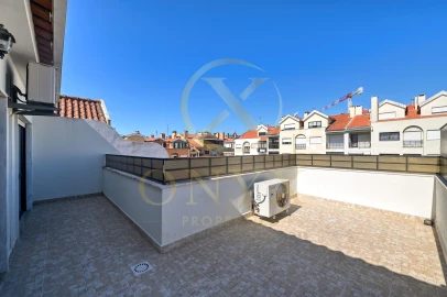 Apartamento T4 para Venda em Carcavelos e Parede