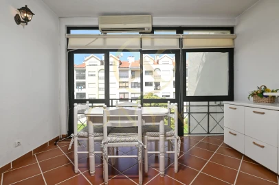 Apartamento T4 para Venda em Carcavelos e Parede