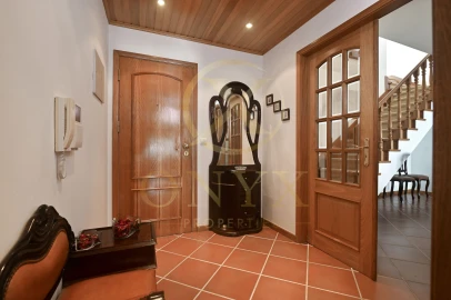 Apartamento T4 para Venda em Carcavelos e Parede
