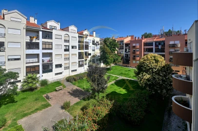 Apartamento T4 para Venda em Carcavelos e Parede
