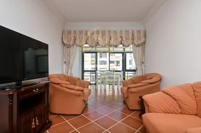 Apartamento T4 para Venda em Carcavelos e Parede