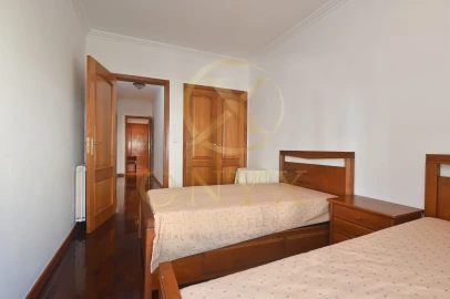 Apartamento T4 para Venda em Carcavelos e Parede