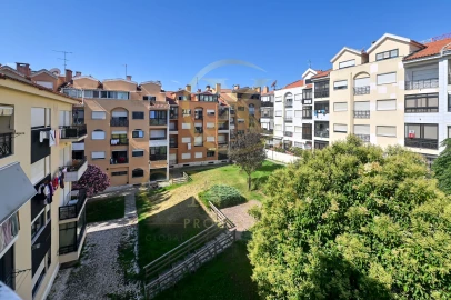 Apartamento T4 para Venda em Carcavelos e Parede
