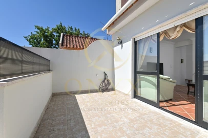 Apartamento T4 para Venda em Carcavelos e Parede