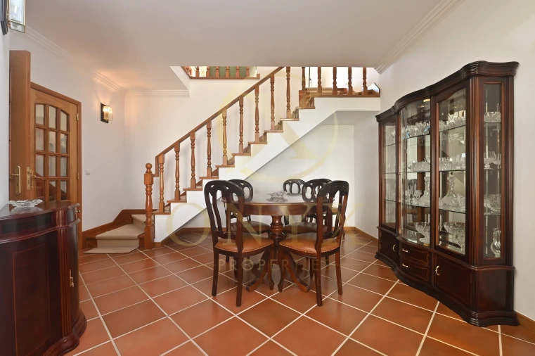 Apartamento T4 para Venda em Carcavelos e Parede Foto 7