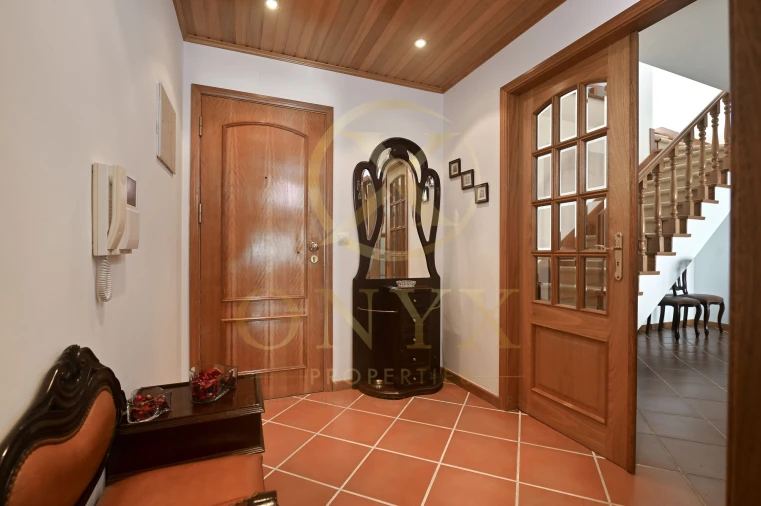 Apartamento T4 para Venda em Carcavelos e Parede Foto 2