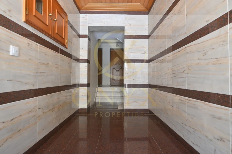 Apartamento T4 para Venda em Carcavelos e Parede Foto 41