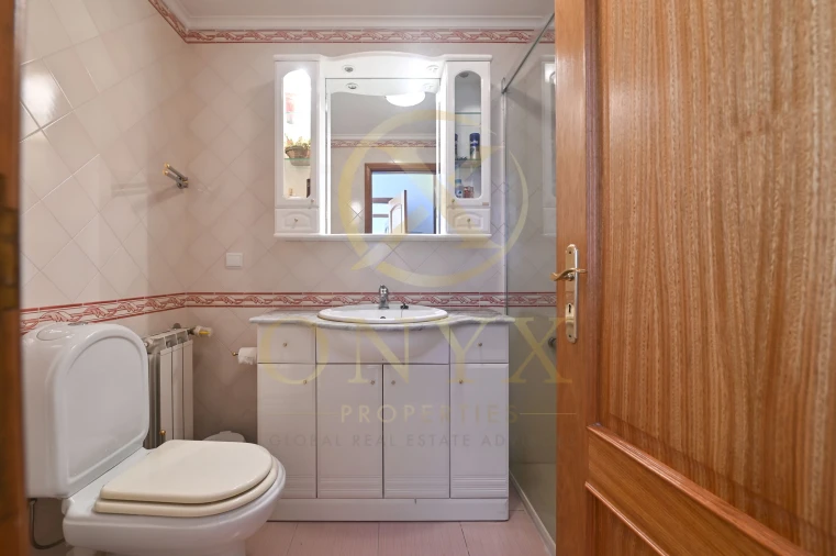 Apartamento T4 para Venda em Carcavelos e Parede Foto 35