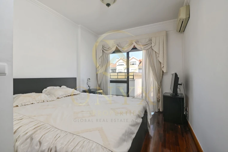 Apartamento T4 para Venda em Carcavelos e Parede Foto 27