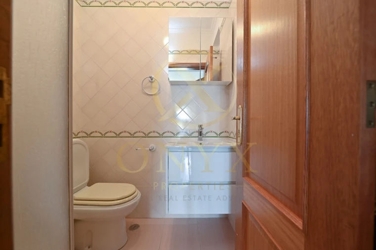 Apartamento T4 para Venda em Carcavelos e Parede Foto 18