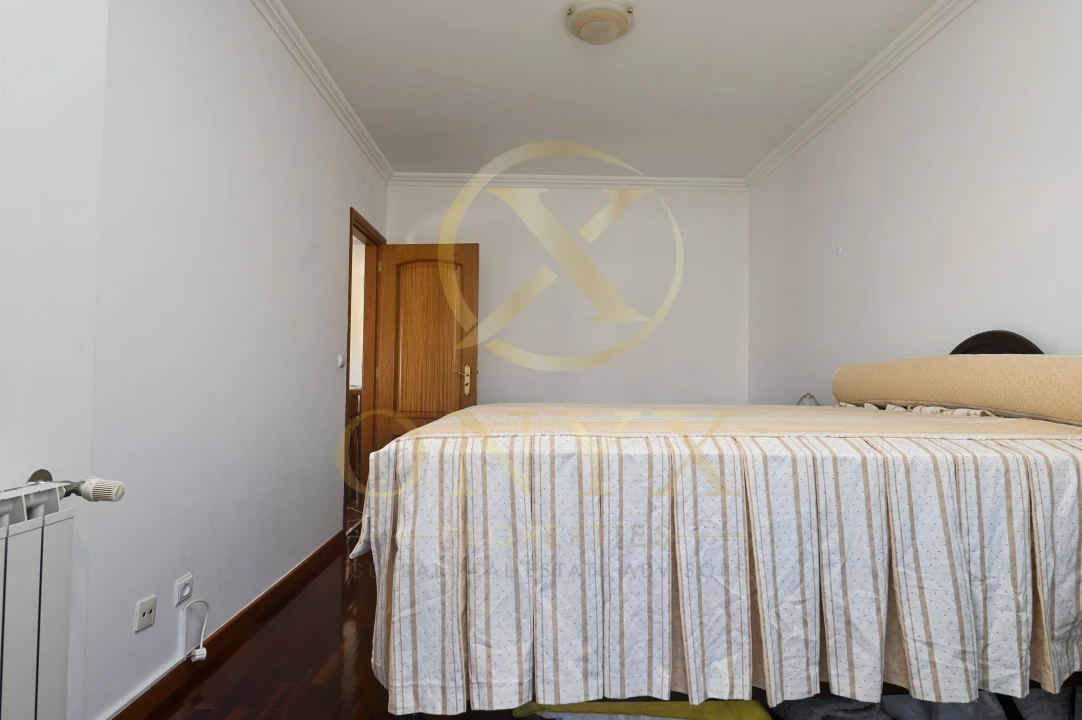 Apartamento T4 para Venda em Carcavelos e Parede Foto 36