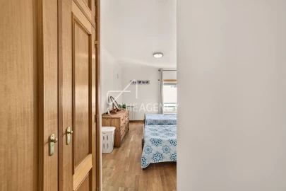 Apartamento T3 para Venda em Carcavelos e Parede