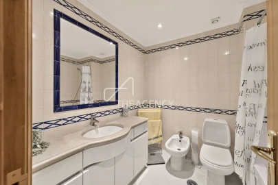 Apartamento T3 para Venda em Carcavelos e Parede