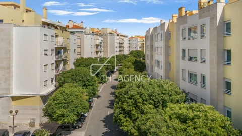 Apartamento T3 para Venda em Carcavelos e Parede