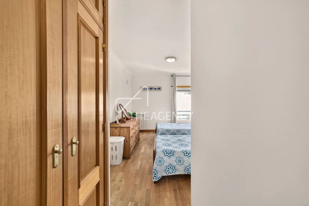 Apartamento T3 para Venda em Carcavelos e Parede Foto 14