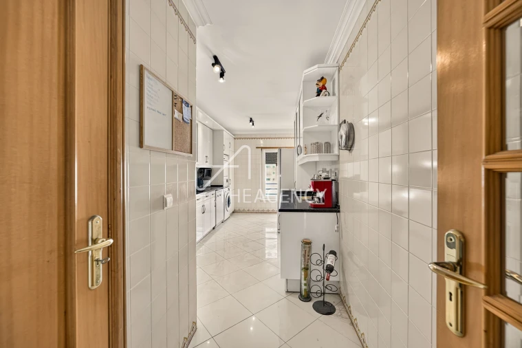 Apartamento T3 para Venda em Carcavelos e Parede Foto 30
