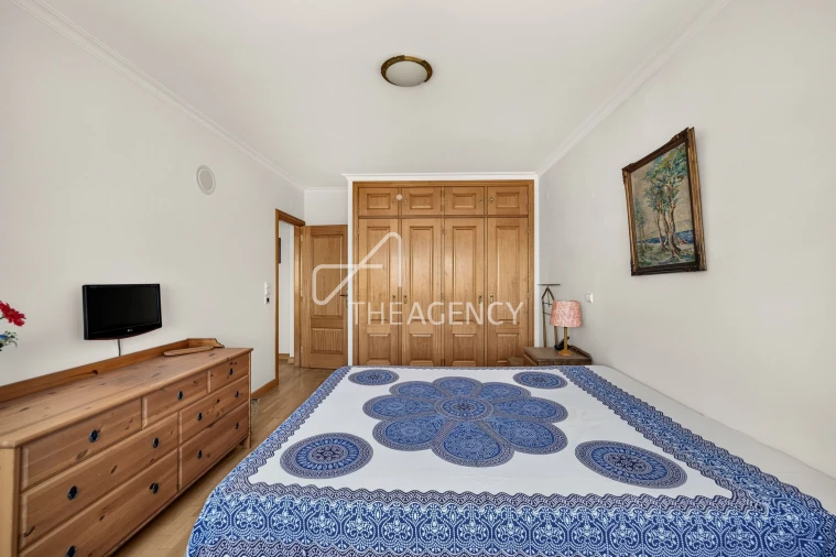 Apartamento T3 para Venda em Carcavelos e Parede Foto 29