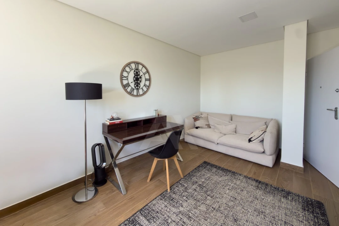 Apartamento T3 para Venda em Porto Salvo Foto 10