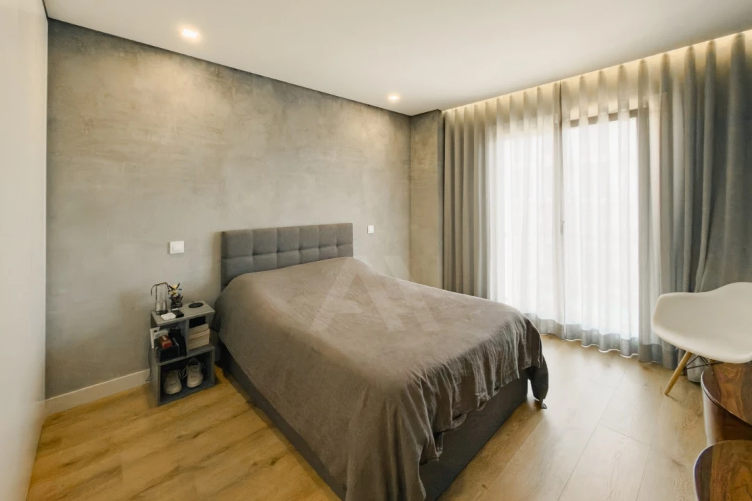 Apartamento T3 para Venda em Porto Salvo Foto 12