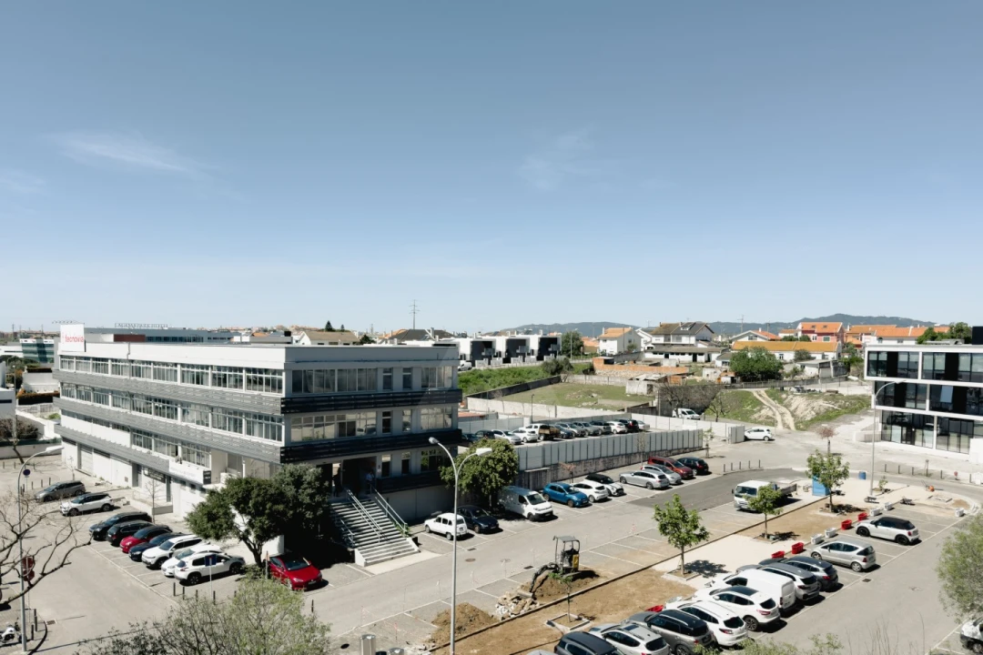 Apartamento T3 para Venda em Porto Salvo Foto 32