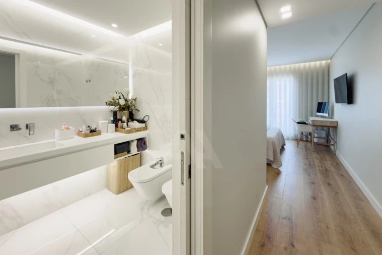 Apartamento T3 para Venda em Porto Salvo Foto 24