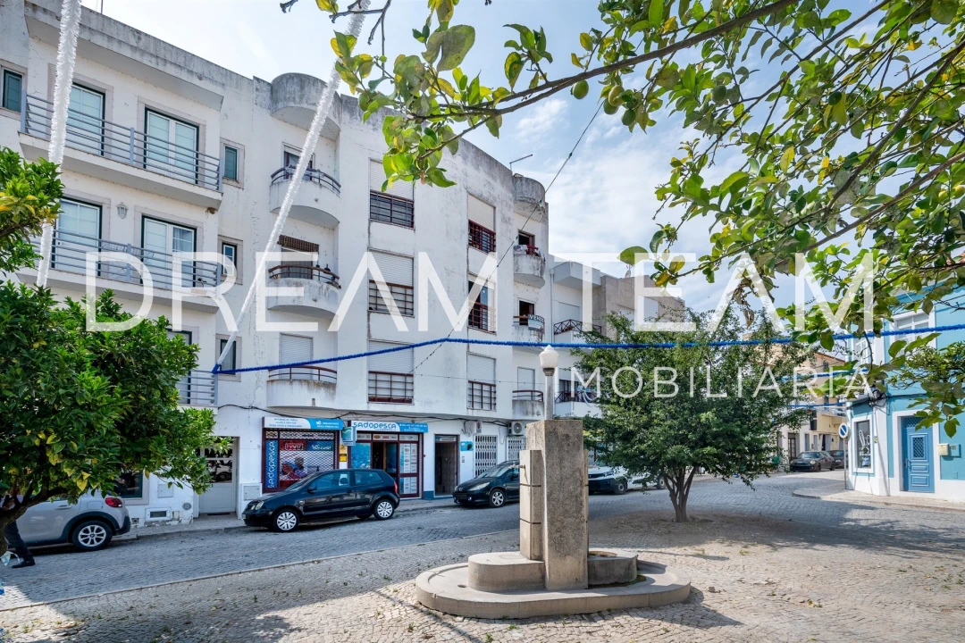 Apartamento T2 para Venda em Santa Maria do Castelo e Santiago e Santa Susana Foto 17