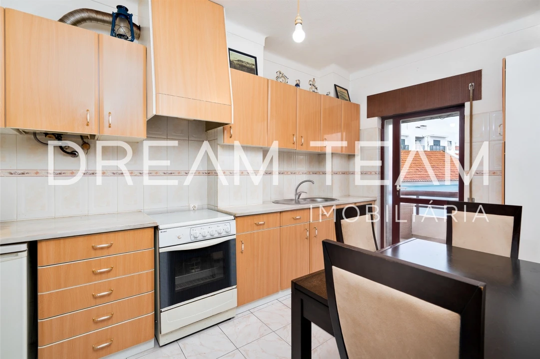 Apartamento T2 para Venda em Santa Maria do Castelo e Santiago e Santa Susana Foto 10