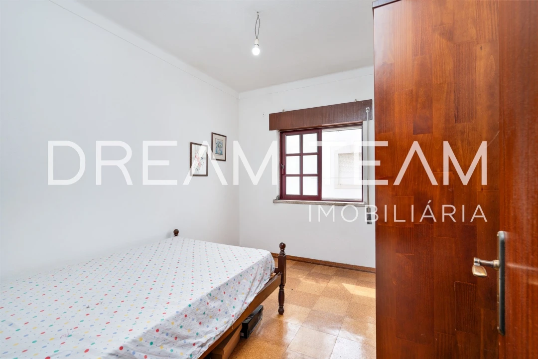 Apartamento T2 para Venda em Santa Maria do Castelo e Santiago e Santa Susana Foto 5